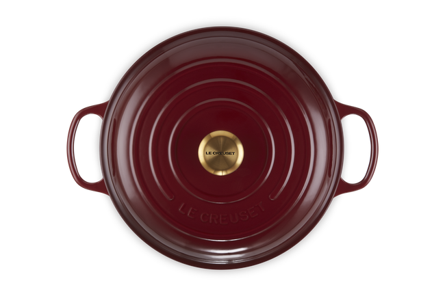 Cast Iron Signature Shallow CasseroleGarnet image number 4